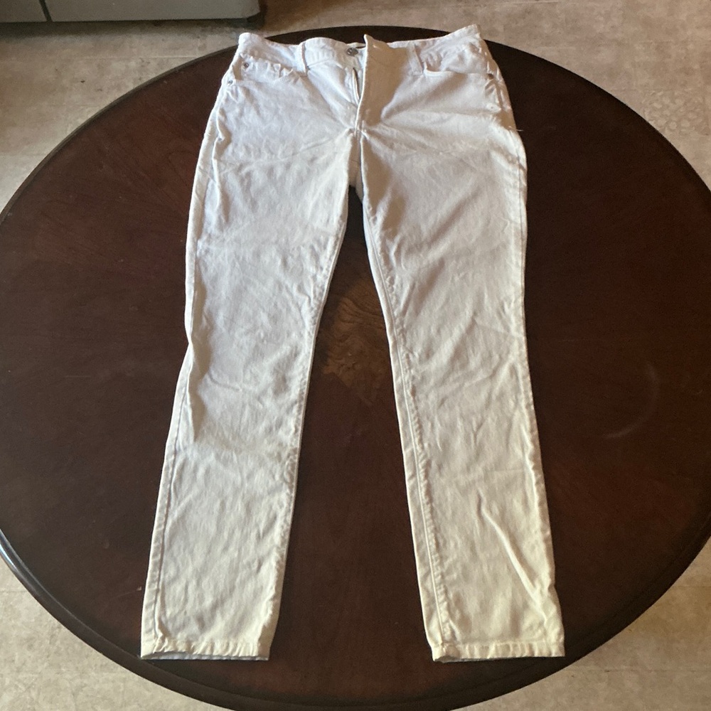 NYDJ Women’s Straight Leg Jeans in White